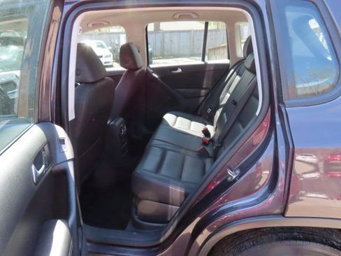 Used 2016 Volkswagen Tiguan SE FWD image 13