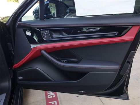 New 2025 Porsche Panamera 4 image 37