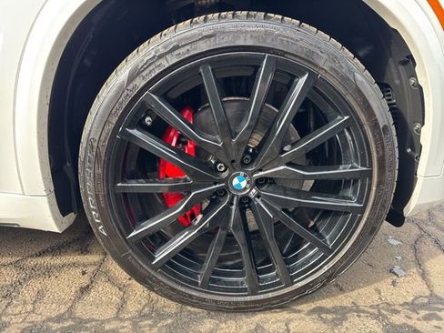 Used 2022 BMW X5 xDrive40i w/ M Sport Package image 34