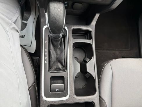 Used 2019 Ford Escape S image 12