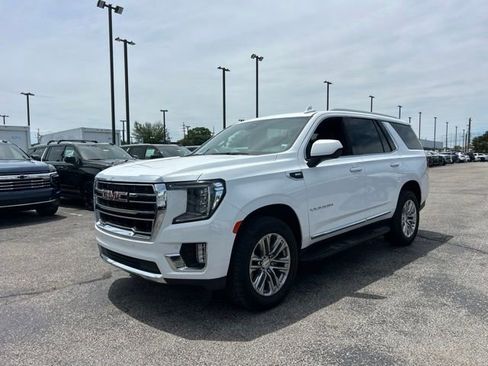 Used 2024 GMC Yukon SLT AWD/4WD image 7