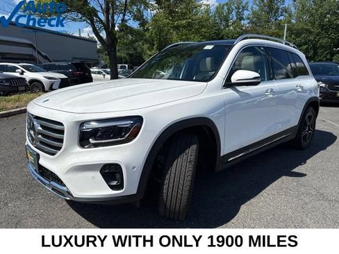 Used 2026 Mercedes-Benz GLB 250 4MATIC image 3