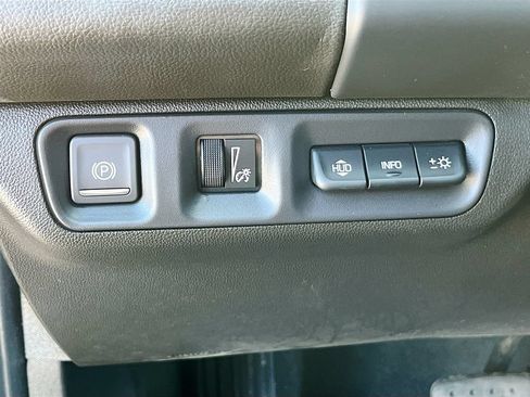 Used 2023 GMC Acadia AT4 w/ Technology Package AWD/4WD image 10
