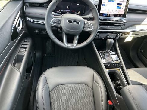 New 2026 Jeep Compass Trailhawk w/ Sun, Sound & Navigation Group AWD/4WD image 25