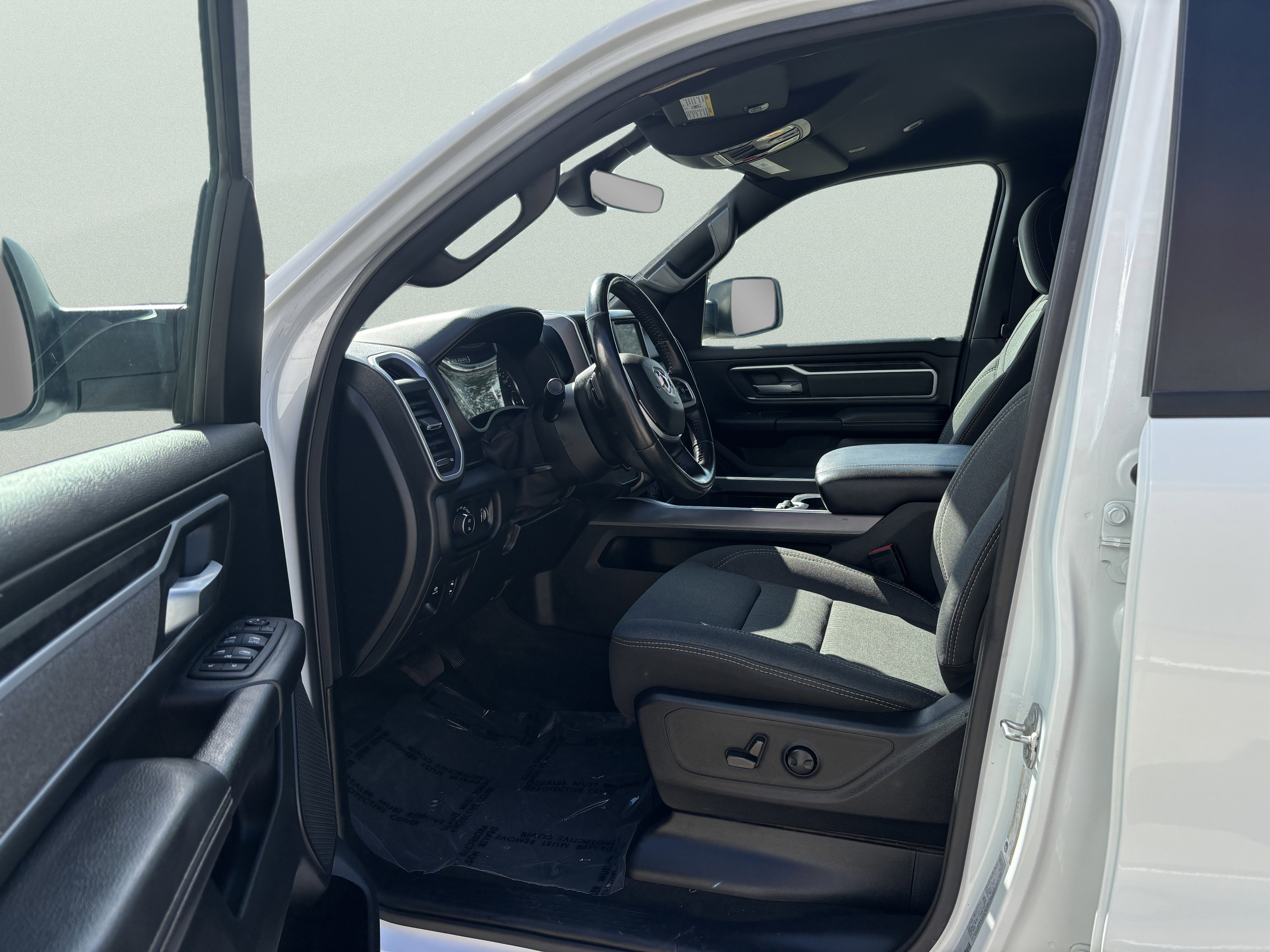 Used 2022 RAM 1500 Big Horn AWD/4WD image 9