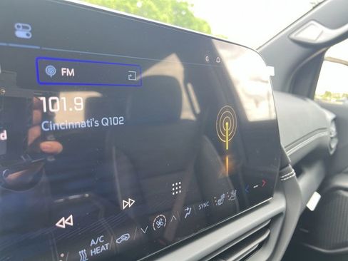 New 2025 Chevrolet Silverado EV LT image 13