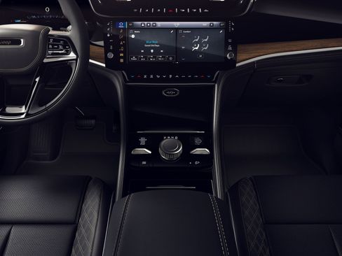 New 2026 Jeep Grand Cherokee L Summit AWD/4WD image 5