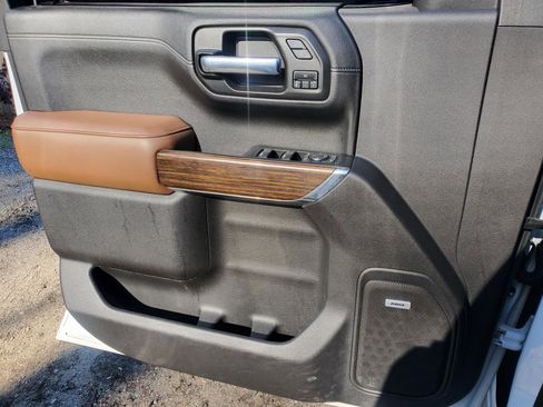 Used 2020 Chevrolet Silverado 1500 High Country w/ Technology Package image 49