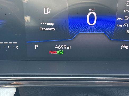 Used 2025 Volkswagen Taos S FWD image 20