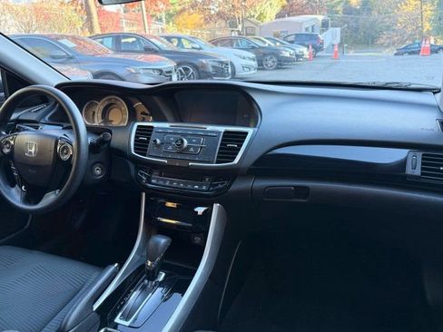 Used 2017 Honda Accord LX image 12