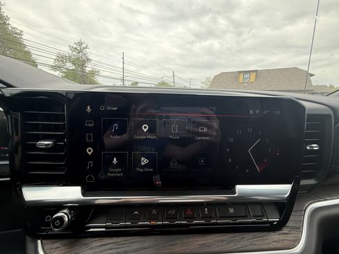 Used 2026 GMC Sierra 1500 SLT AWD/4WD image 12