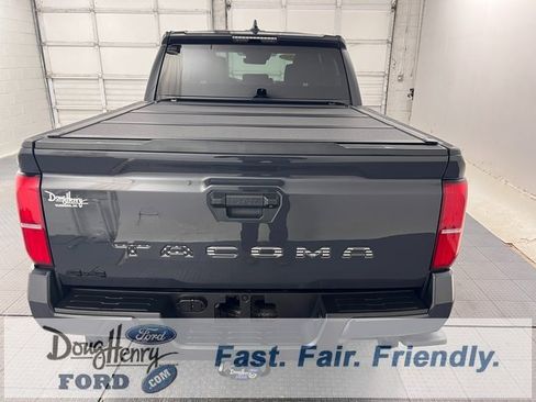 Used 2024 Toyota Tacoma TRD Off-Road image 6