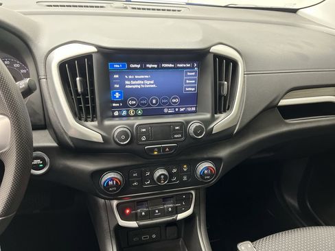 Used 2022 GMC Terrain SLE w/ Driver Convenience Package image 17