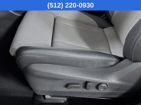 Used 2025 Subaru Outback Limited image 24