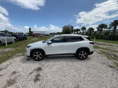 Used 2026 Volkswagen Tiguan SE FWD image 8