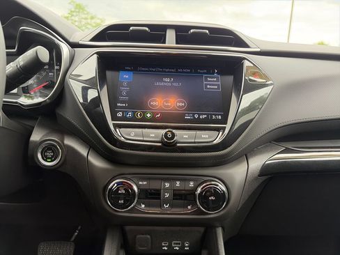 Used 2023 Chevrolet TrailBlazer LT w/ Convenience Package FWD image 19