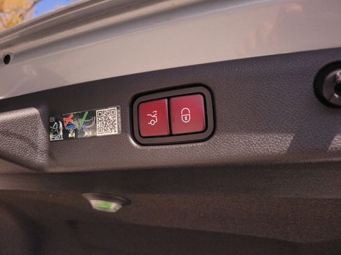 Used 2025 Mercedes-Benz E 53 AMG e 4MATIC Sedan image 6