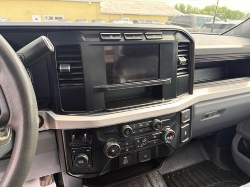 Used 2024 Ford F550 4x4 Regular Cab Super Duty image 27