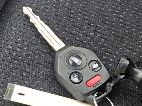 Used 2017 Subaru Legacy 2.5i Premium image 36