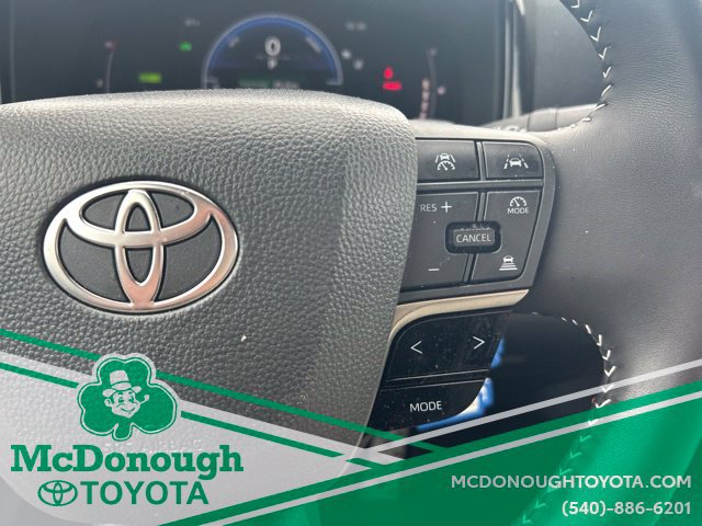 Used 2026 Toyota Camry SE FWD image 19