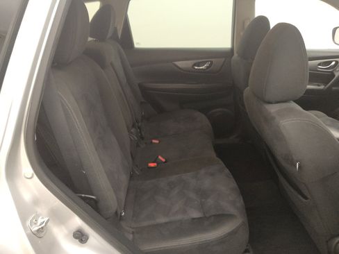 Used 2015 Nissan Rogue SV FWD image 19