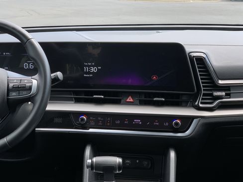 Used 2023 Kia Sportage EX image 31