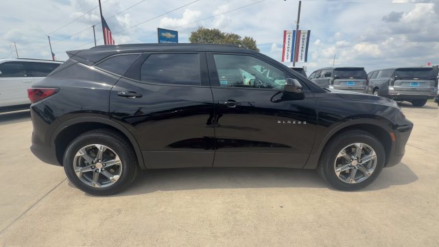 Used 2024 Chevrolet Blazer LT w/ Convenience Package FWD image 9