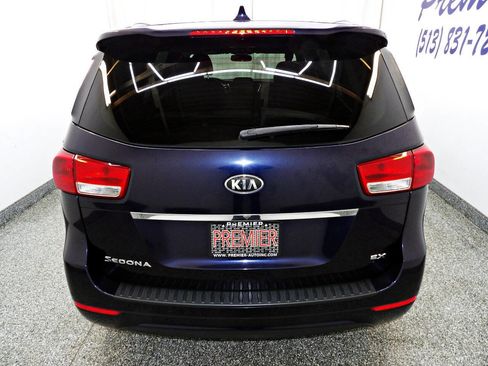 Used 2018 Kia Sedona EX image 5