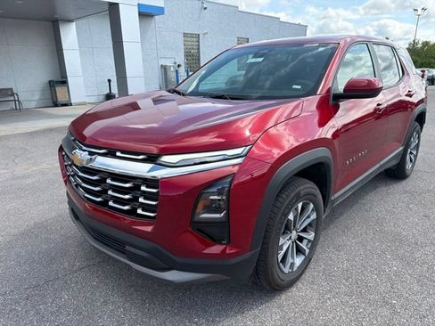 Used 2026 Chevrolet Equinox LT AWD/4WD image 2