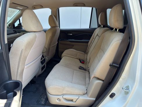 Used 2021 Honda Pilot EX image 38