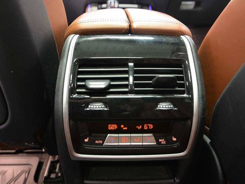 Used 2021 BMW X5 M50i w/ Executive Package image 10