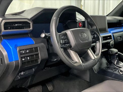 Used 2025 Toyota Tacoma TRD Off-Road image 8