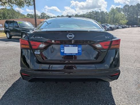 Used 2023 Nissan Altima 2.5 SV FWD image 5