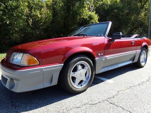 Used 1991 Ford Mustang GT image 1