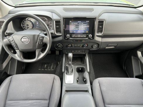 Used 2024 Nissan Frontier SV w/ Technology Package AWD/4WD image 14