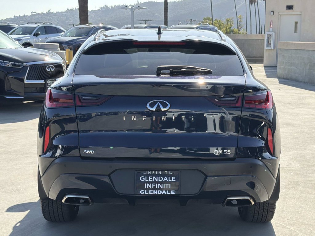 Certified 2025 INFINITI QX55 Luxe w/ Cargo Package AWD/4WD image 5