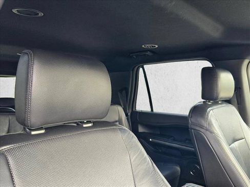 Used 2018 Ford Expedition Max XLT w/ Equipment Group 202A RWD image 13