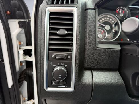 Used 2015 RAM 1500 Limited AWD/4WD image 29