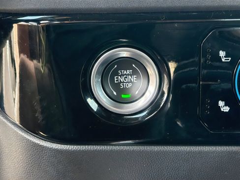 Used 2024 Chevrolet Silverado 1500 RST image 25