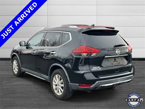 Used 2018 Nissan Rogue SV w/ Premium Package image 4