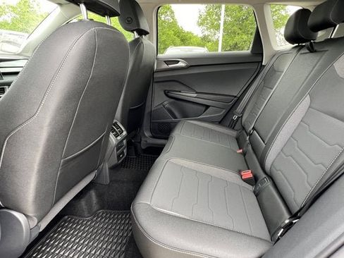 New 2025 Volkswagen Taos SE image 36