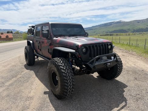 Used 2022 Jeep Gladiator Rubicon w/ Trailer Tow Package AWD/4WD image 20