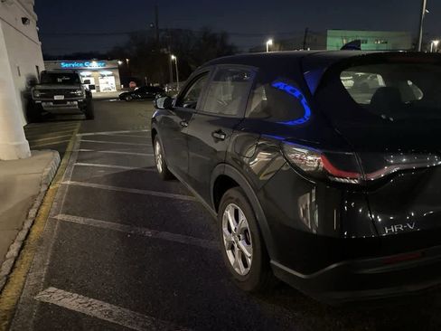 Used 2023 Honda HR-V LX image 18