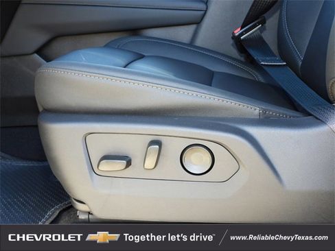 New 2026 Chevrolet Suburban LT w/ Comfort Package image 23