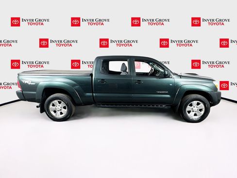 Used 2011 Toyota Tacoma 4x4 Double Cab w/ TRD Sport Pkg w/JBL Audio image 4