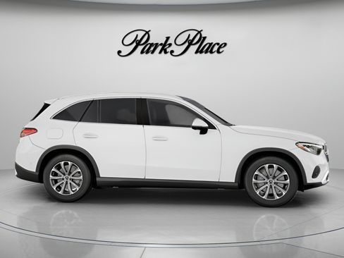 Used 2026 Mercedes-Benz GLC 300 image 27