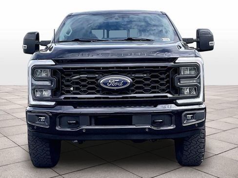 Used 2023 Ford F250 Lariat w/ Lariat Ultimate Package AWD/4WD image 3