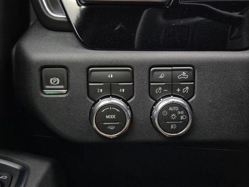 New 2026 GMC Sierra 2500 SLE w/ SLE Value Package; AWD/4WD image 19