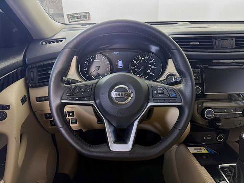 Certified 2018 Nissan Rogue SL w/ Premium Package image 9