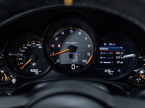 Used 2019 Porsche 911 GT3 RS RWD image 17